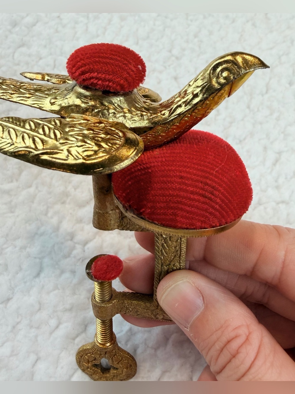 (VTG) Japanese Gold-Tone Ornate Bird Sewing Clamp with Red Pin Cushions, OS - Picture 8 of 16